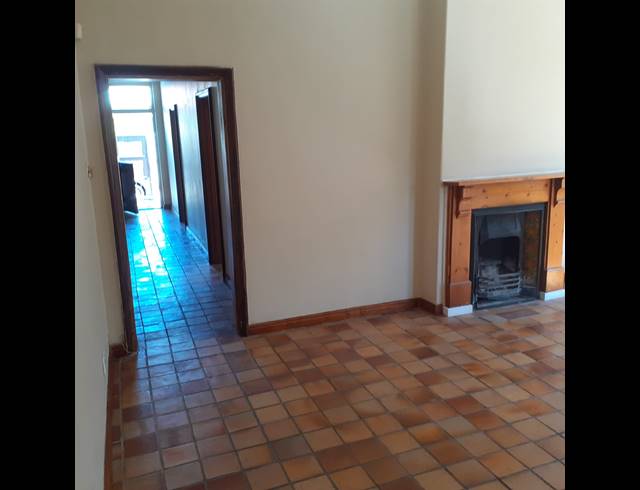 2 bed property to rent in KENILWORTH